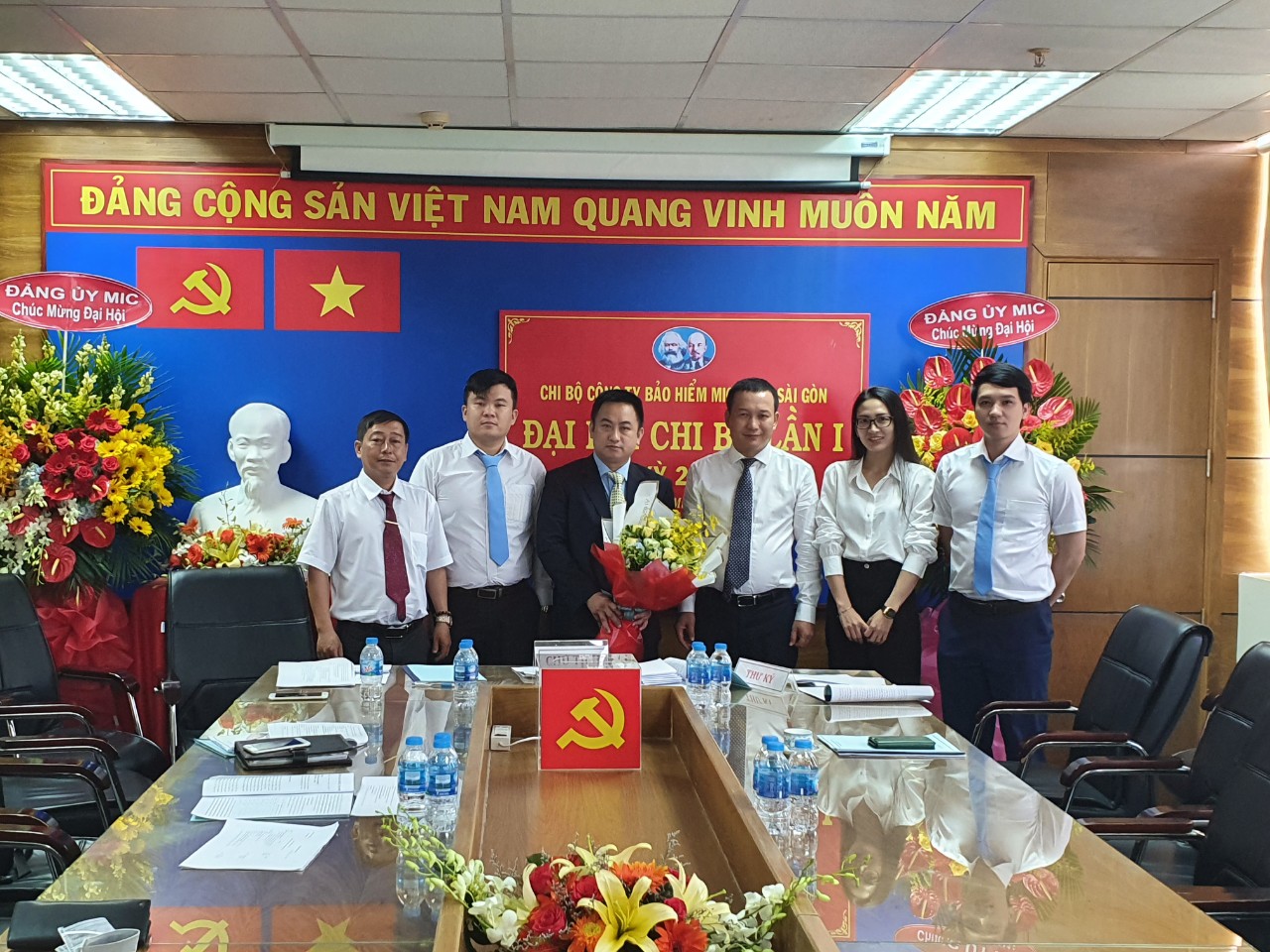 Z2471176881069 A5ce001a3b231a4ef32c7680d5379a24