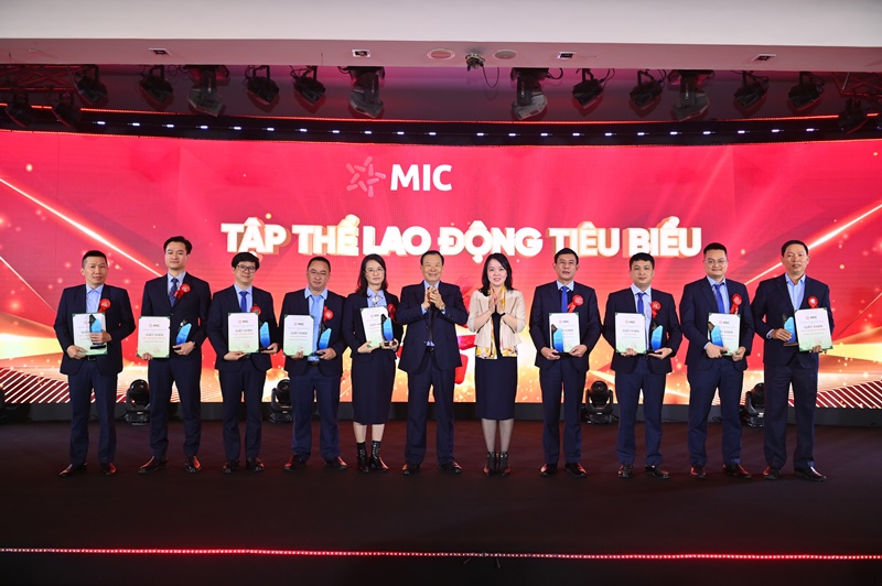 Vinh Danh Tap The Lao Dong Tieu Bieu